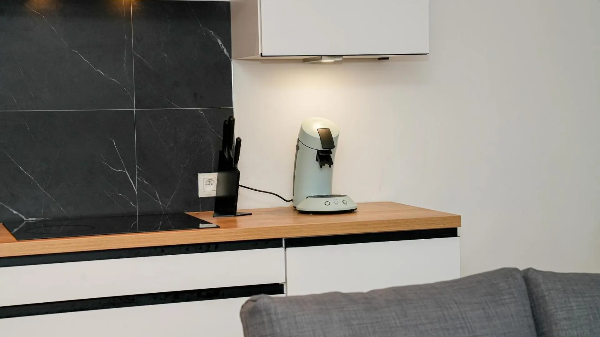 Chic & Modern 1Br & 1Lr Apt, 12 Min Walk To Rabot ヘント 0*,