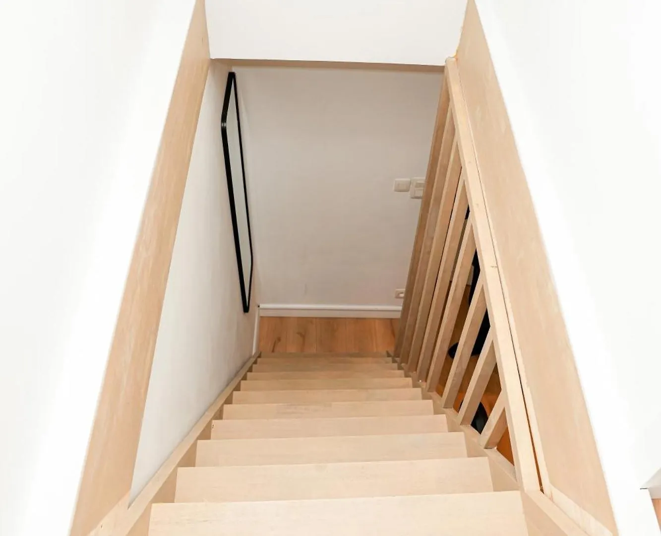Chic & Modern 1Br & 1Lr Apt, 12 Min Walk To Rabot ヘント 0*,  ベルギー